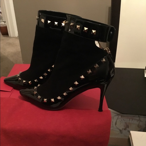 Valentino Black Patent & Suede Rockstud Booties $PRICE DROP⬇️ - Picture 2 of 8